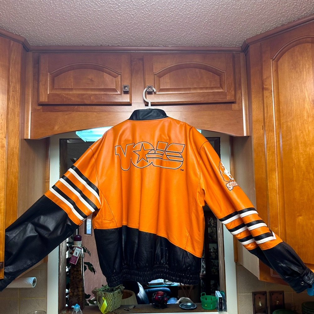 Genuine Leather Tennessee Volunteers coat.